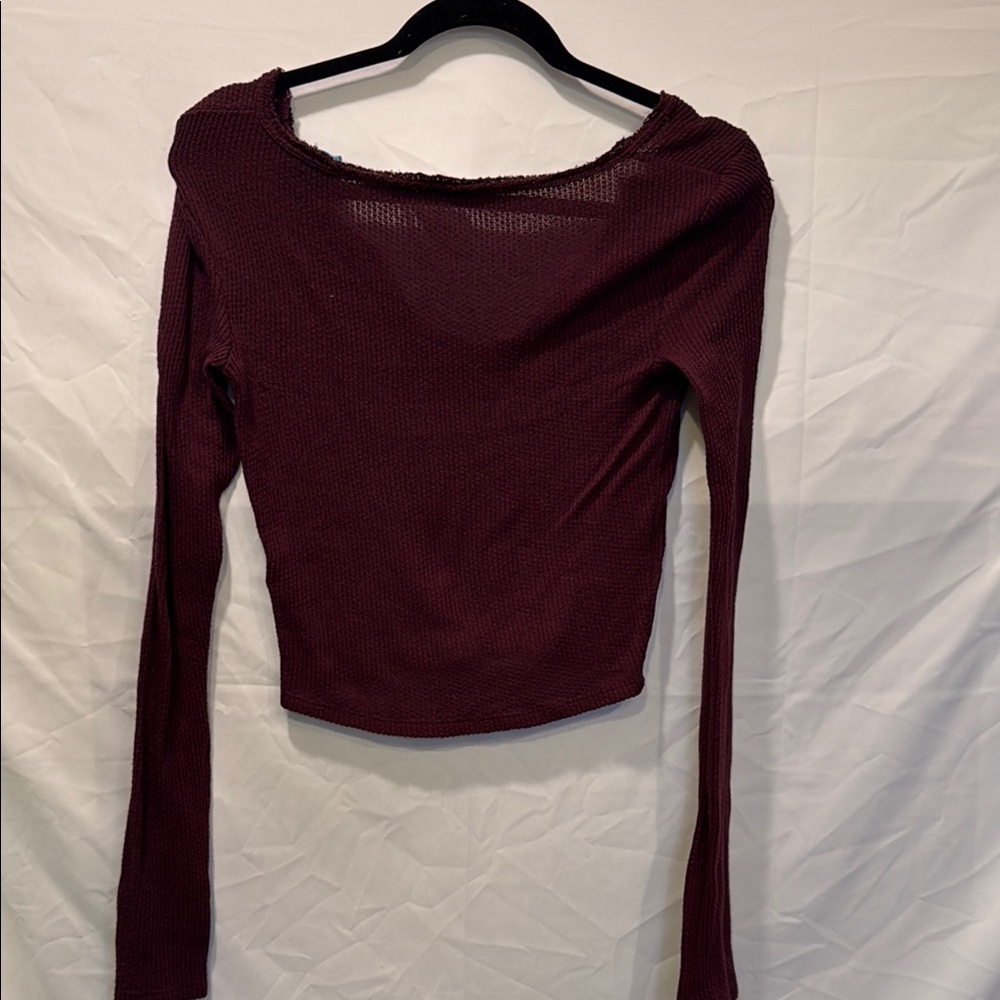 Urban Outfitters maroon Crop with Long Sleeves - Picture 4 of 4